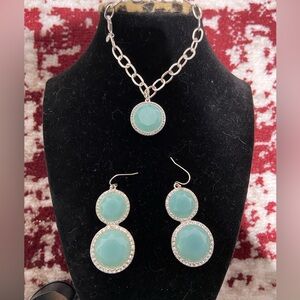 Avon SOQ Silver Tone Bracelett and Pierced Earrings Set. Mint Blue Faux Stone